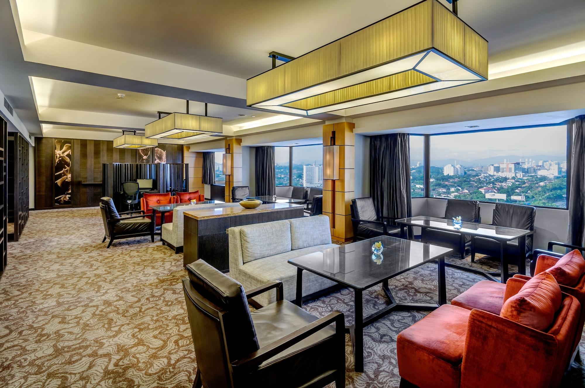 Hilton Petaling Jaya Hotel Buitenkant foto Club Lounge at the 36th floor