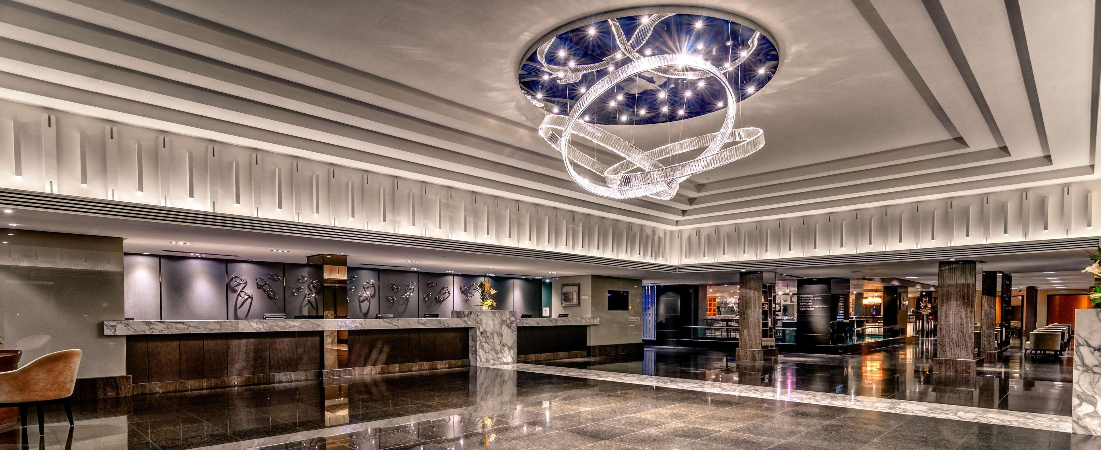Hilton Petaling Jaya Hotel Buitenkant foto The lobby of the hotel