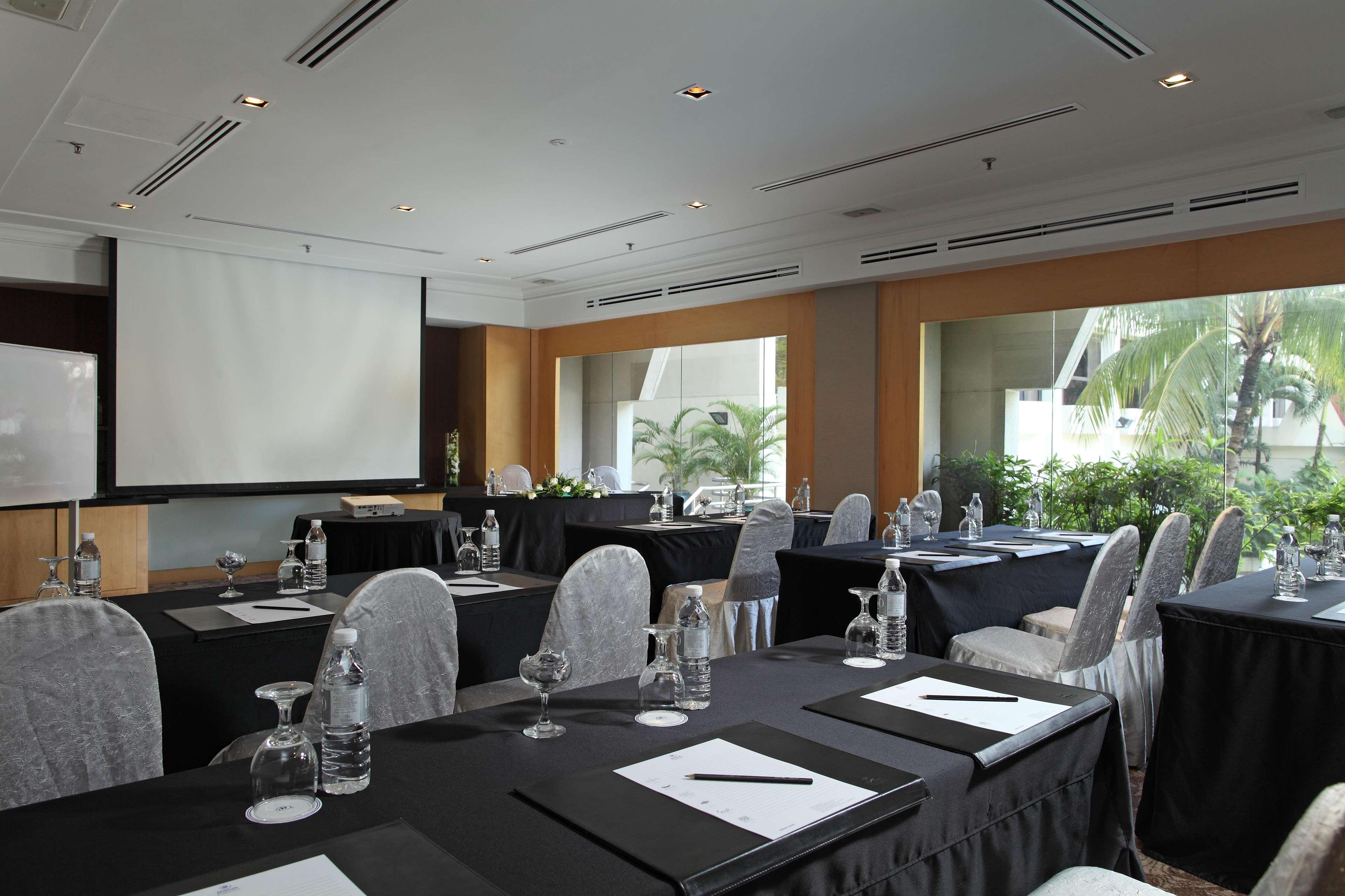 Hilton Petaling Jaya Hotel Zakenleven foto Meeting room