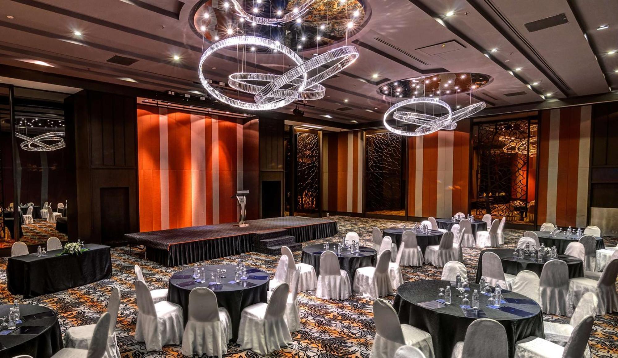 Hilton Petaling Jaya Hotel Buitenkant foto The ballroom