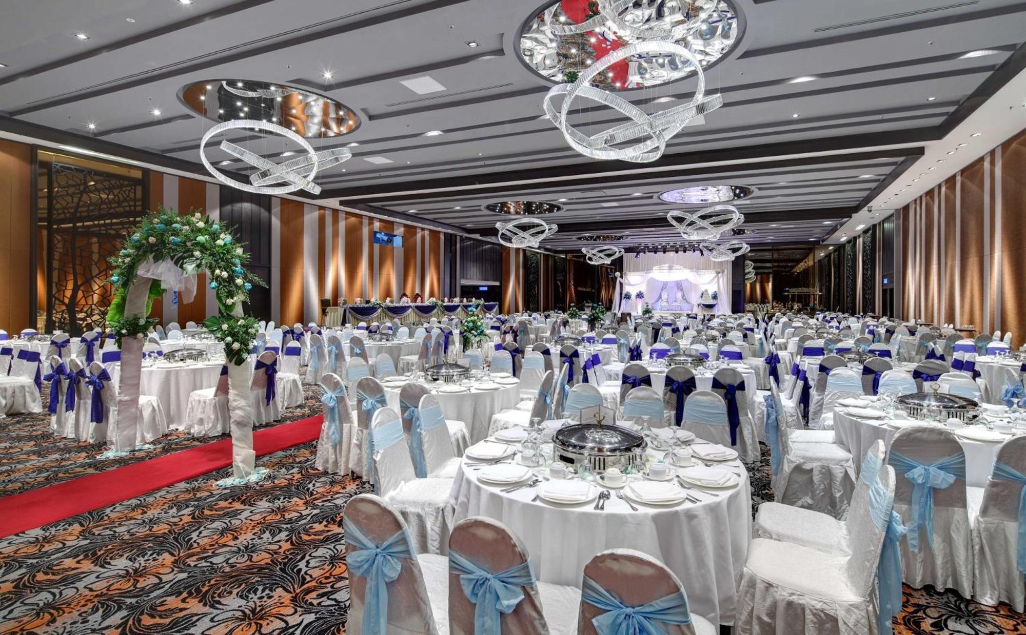 Hilton Petaling Jaya Hotel Buitenkant foto The Grand Ballroom