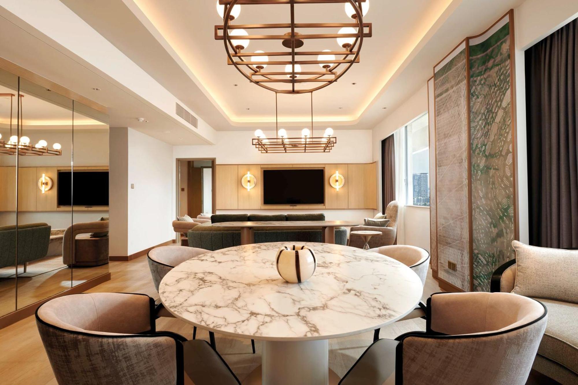 Hilton Petaling Jaya Hotel Buitenkant foto The Club at The Standard East Village