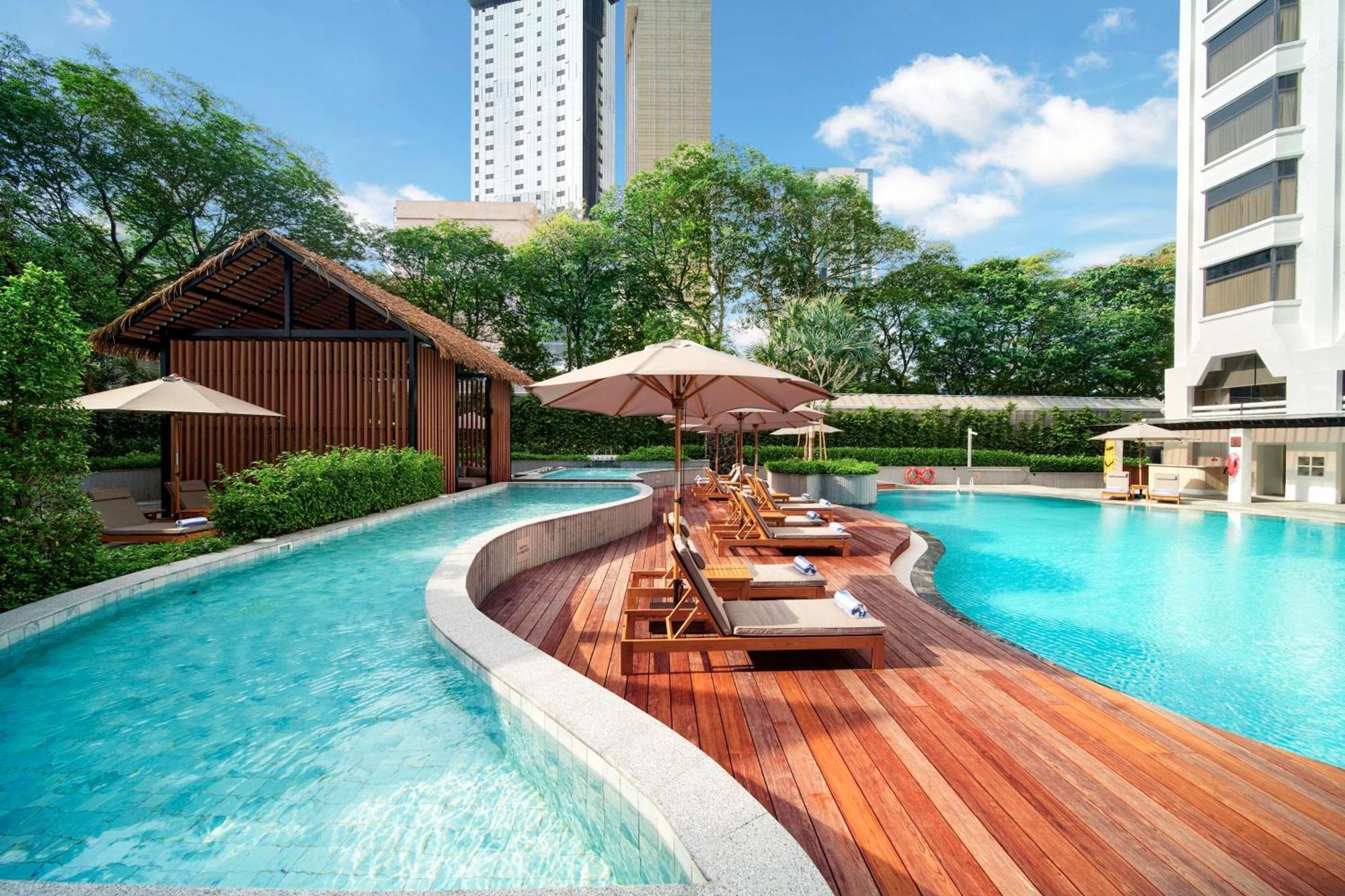 Hilton Petaling Jaya Hotel Buitenkant foto The swimming pool at The Park, Bangkok
