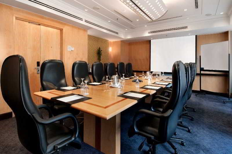Hilton Petaling Jaya Hotel Faciliteiten foto A boardroom